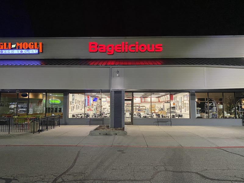 Bagelicious exterior