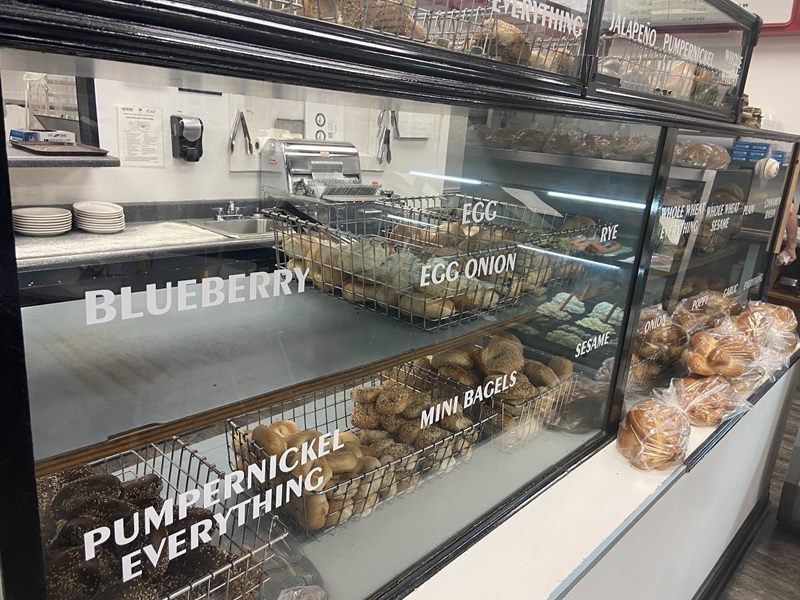 Bagelicious interior